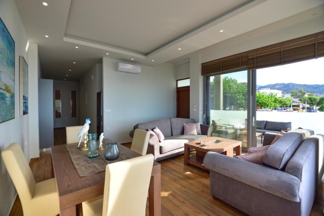 Gonis Grand Luxury Suite Paleochora Exterior foto